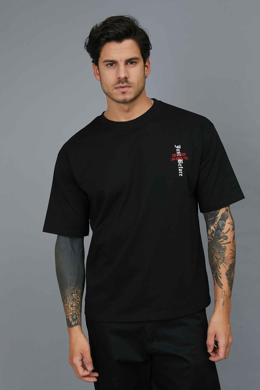 T-SHIRT WITH GOTIC LOGO
