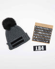 SPEAKING POMPON FUR GRAY BEANIE