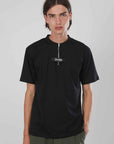 T-SHIRT ZIP CORTA ETICHETTA BLACK