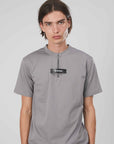 T-SHIRT ZIP CORTA ETICHETTA GREY