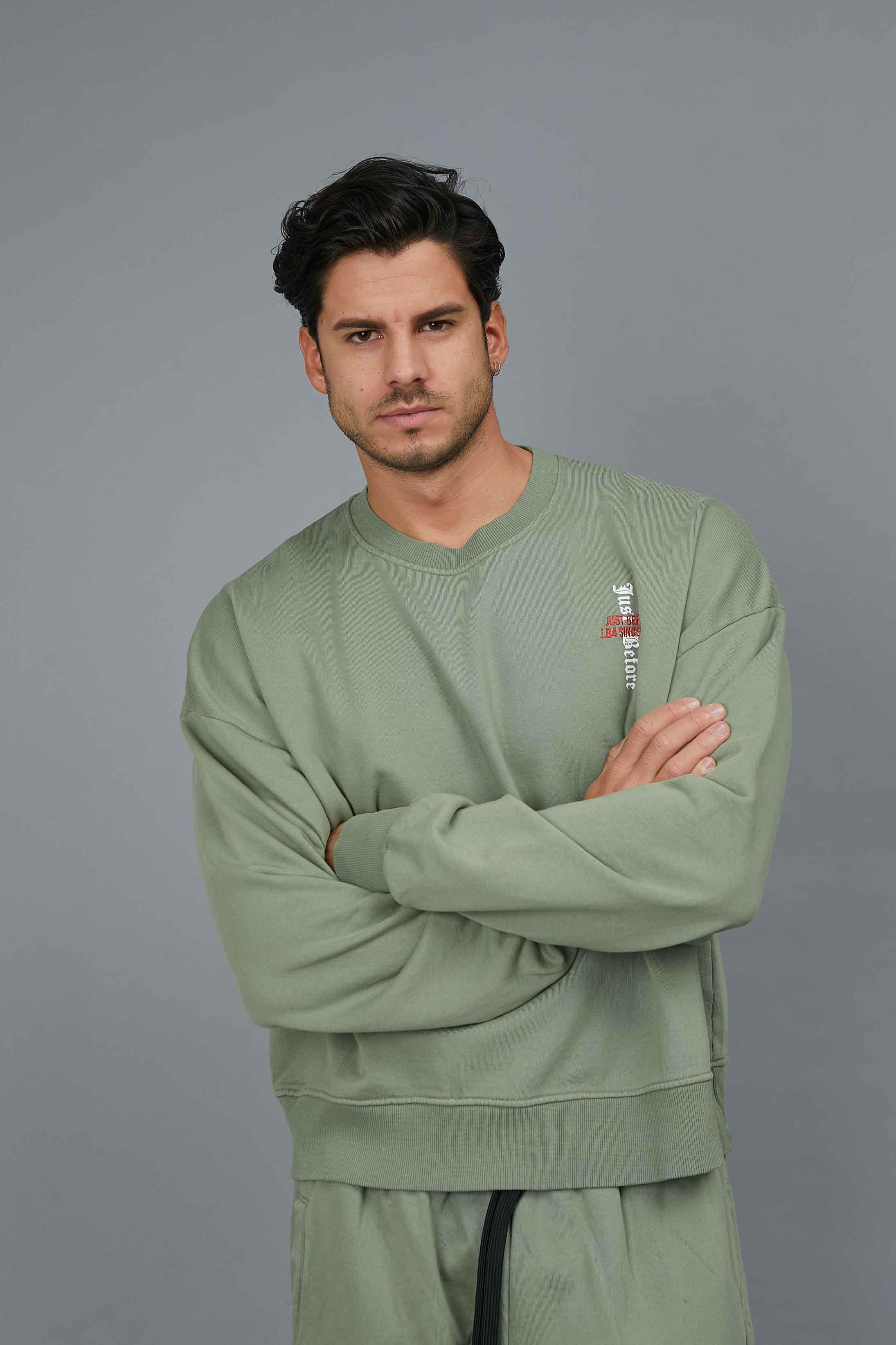 SWEATSHIP WITH GOTIC LOGO