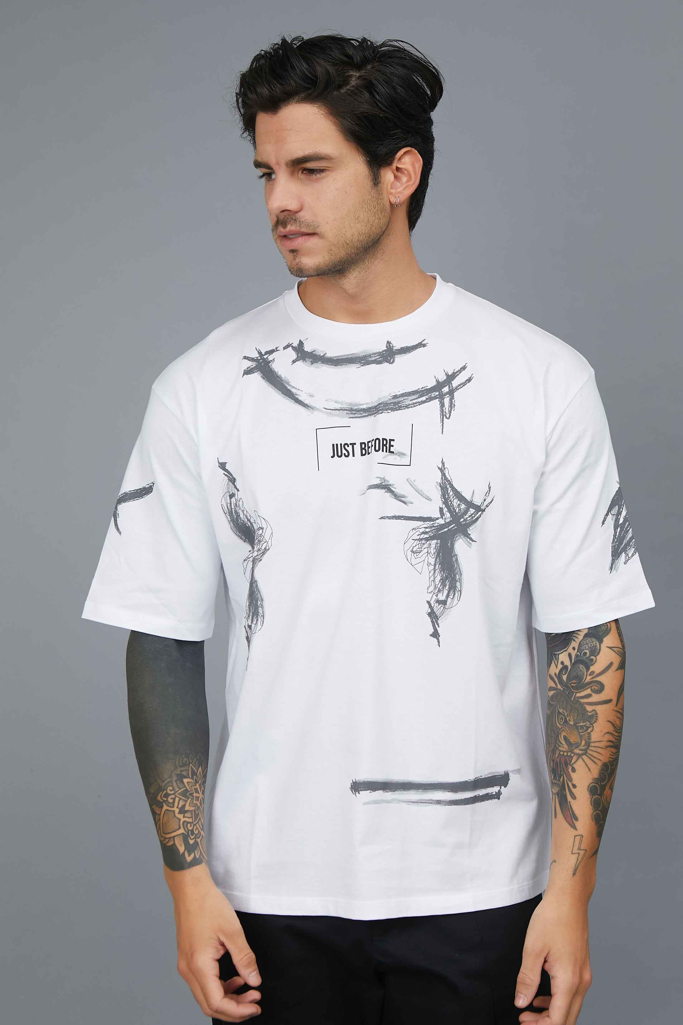 BOOKING EFFECT PRINTING T-SHIRT