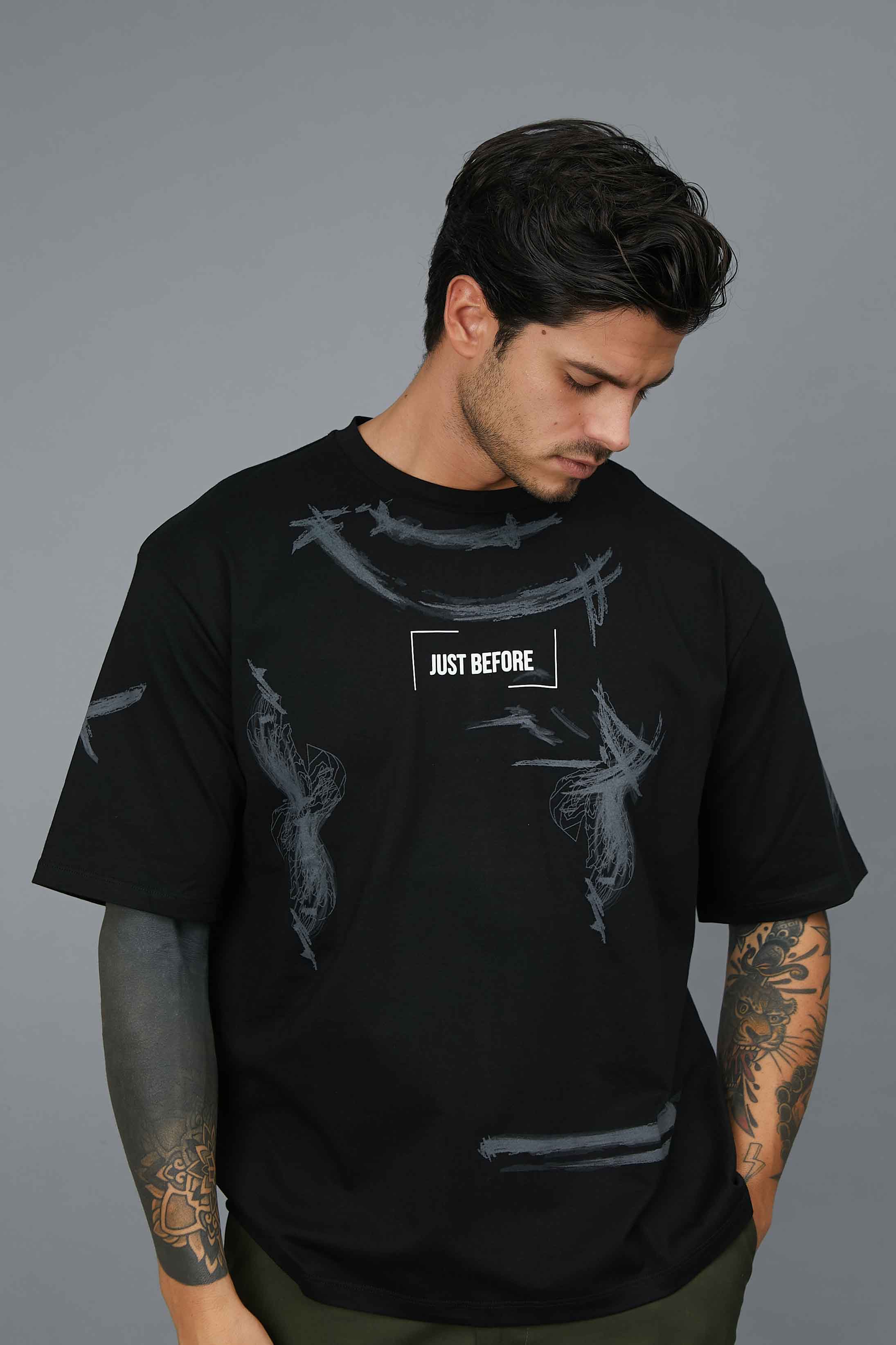 BOOKING EFFECT PRINTING T-SHIRT