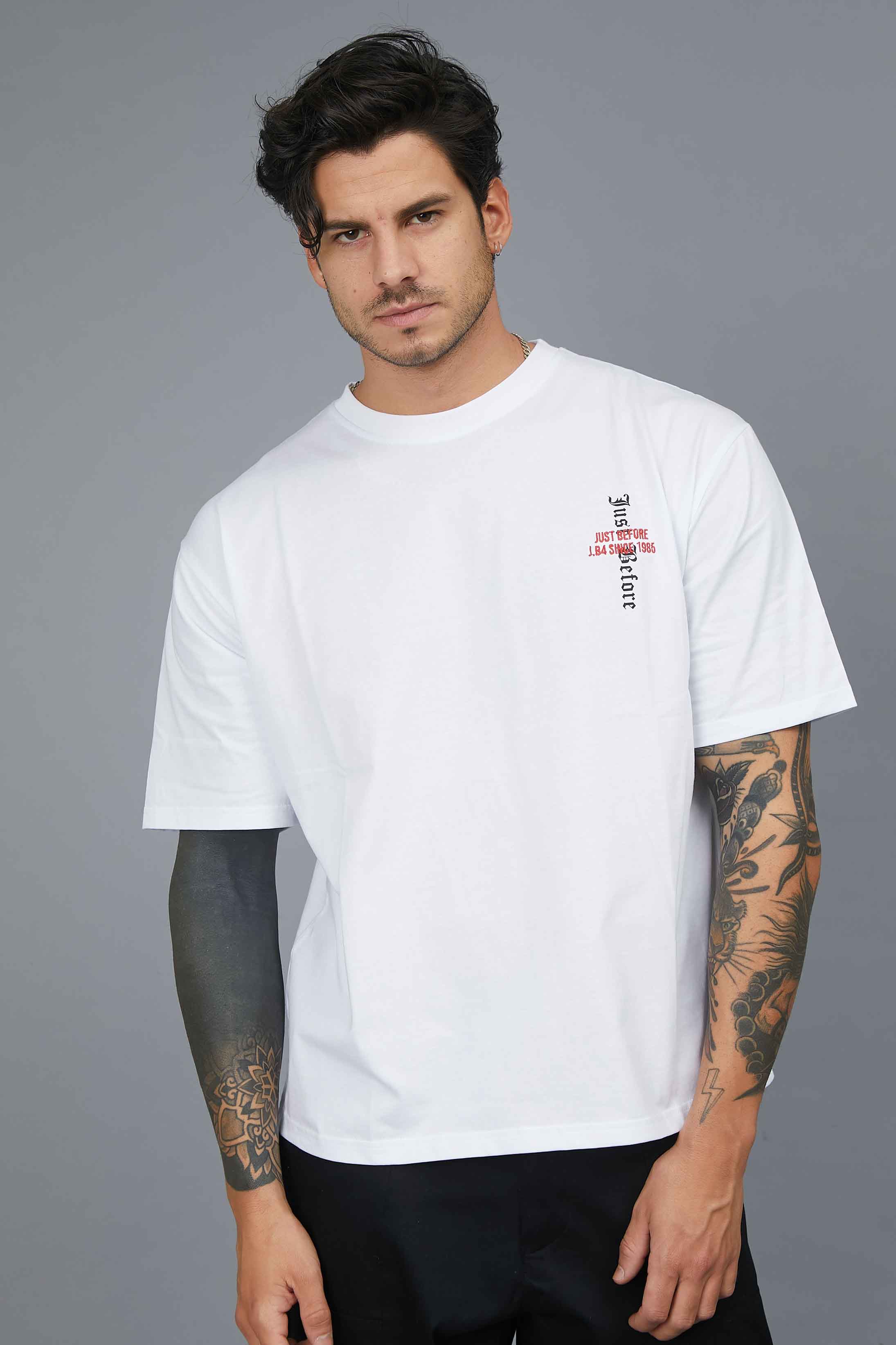 T-SHIRT WITH GOTIC LOGO