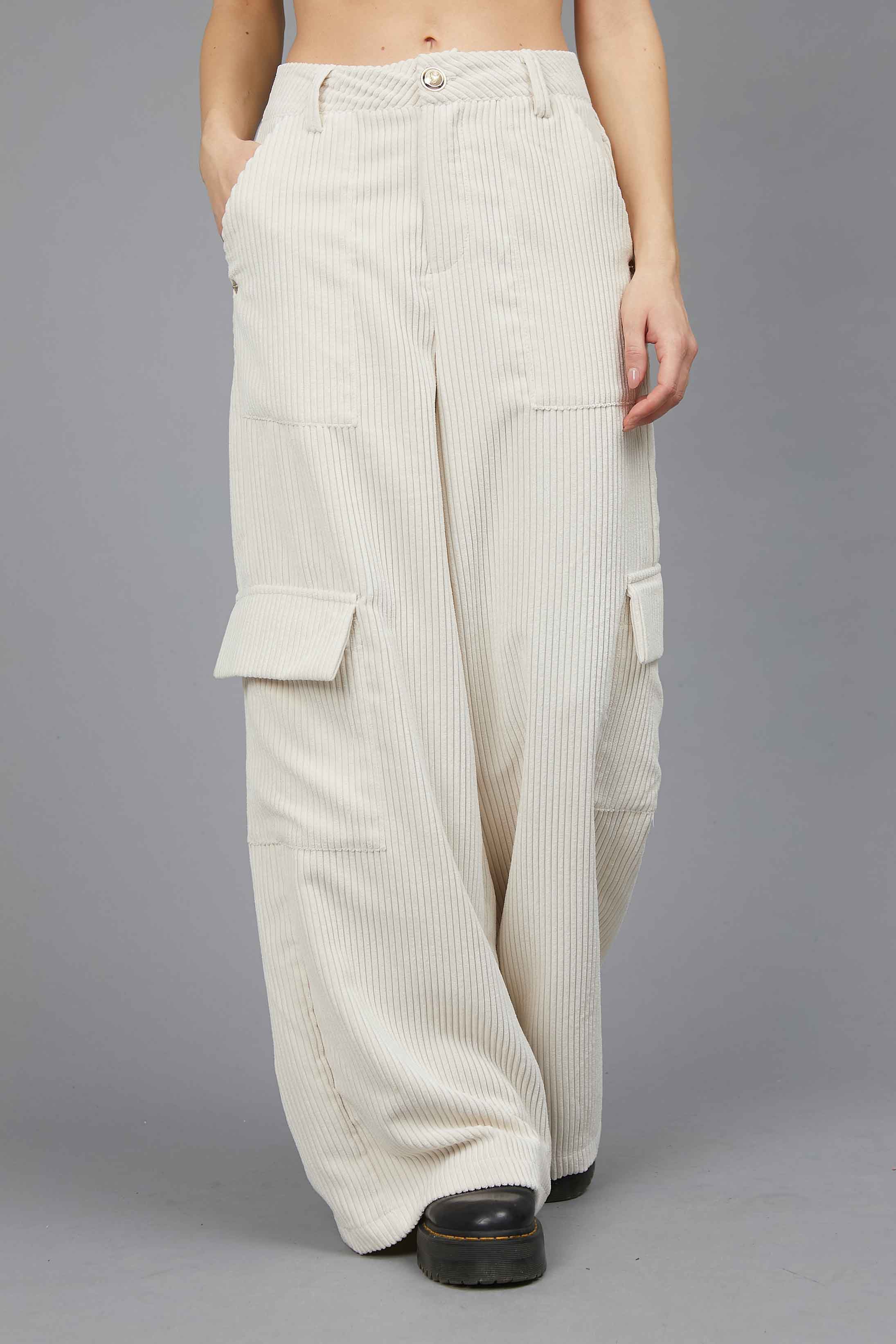 CARGO VELVED PANTS IN COSTE CREAM