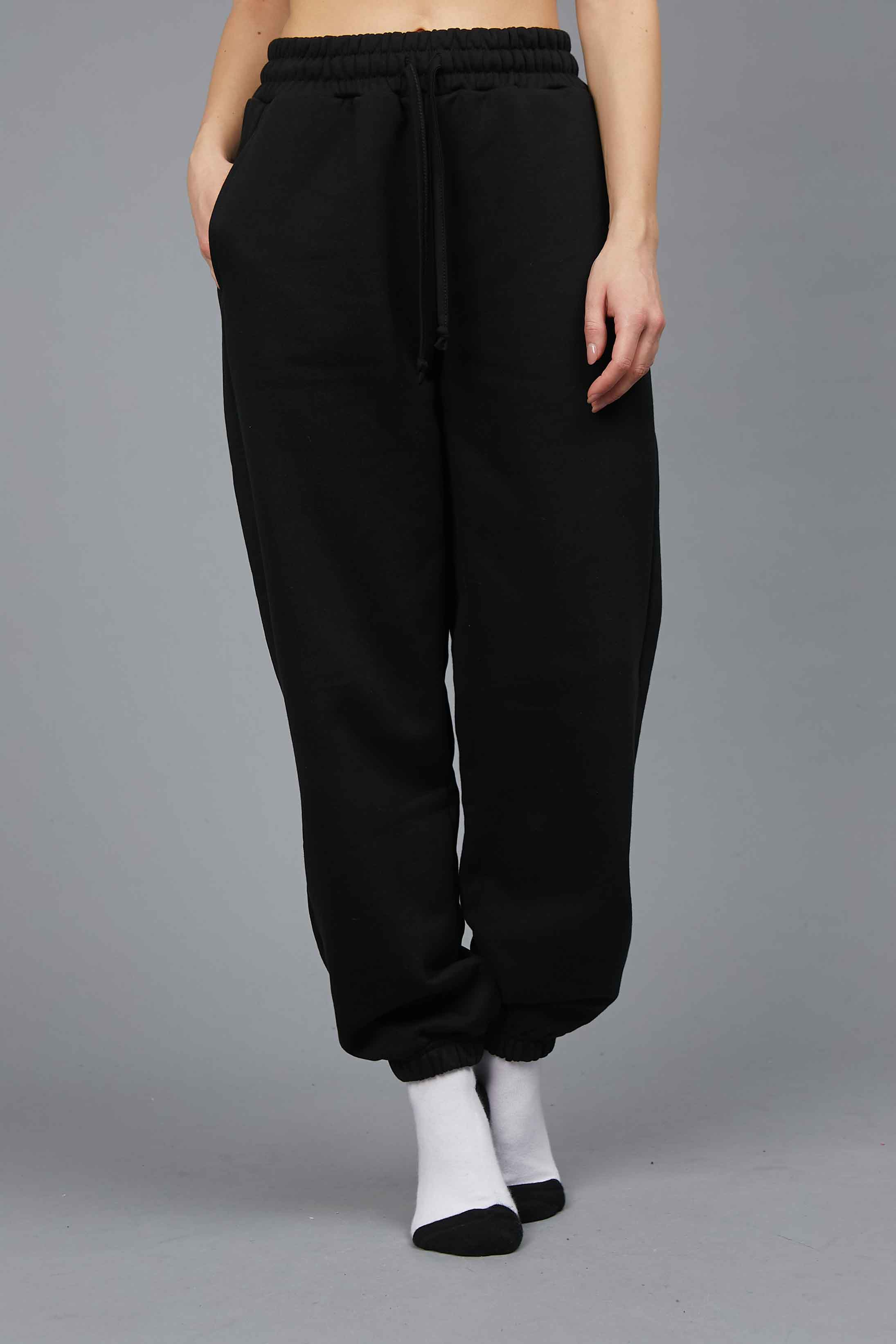 JOGGERS BASIC BLACK