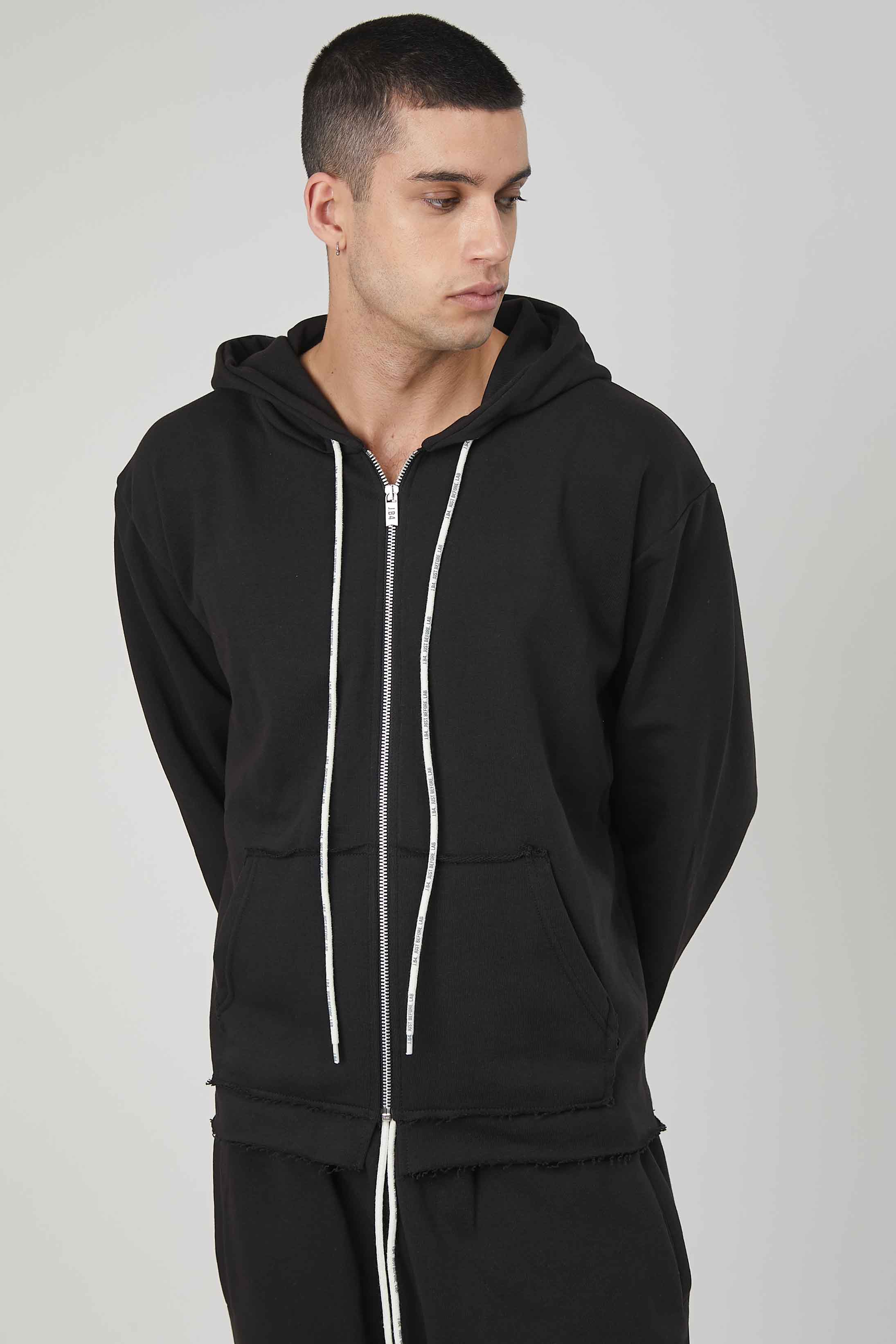 FELPA ZIP NOT ORDINARY BLACK