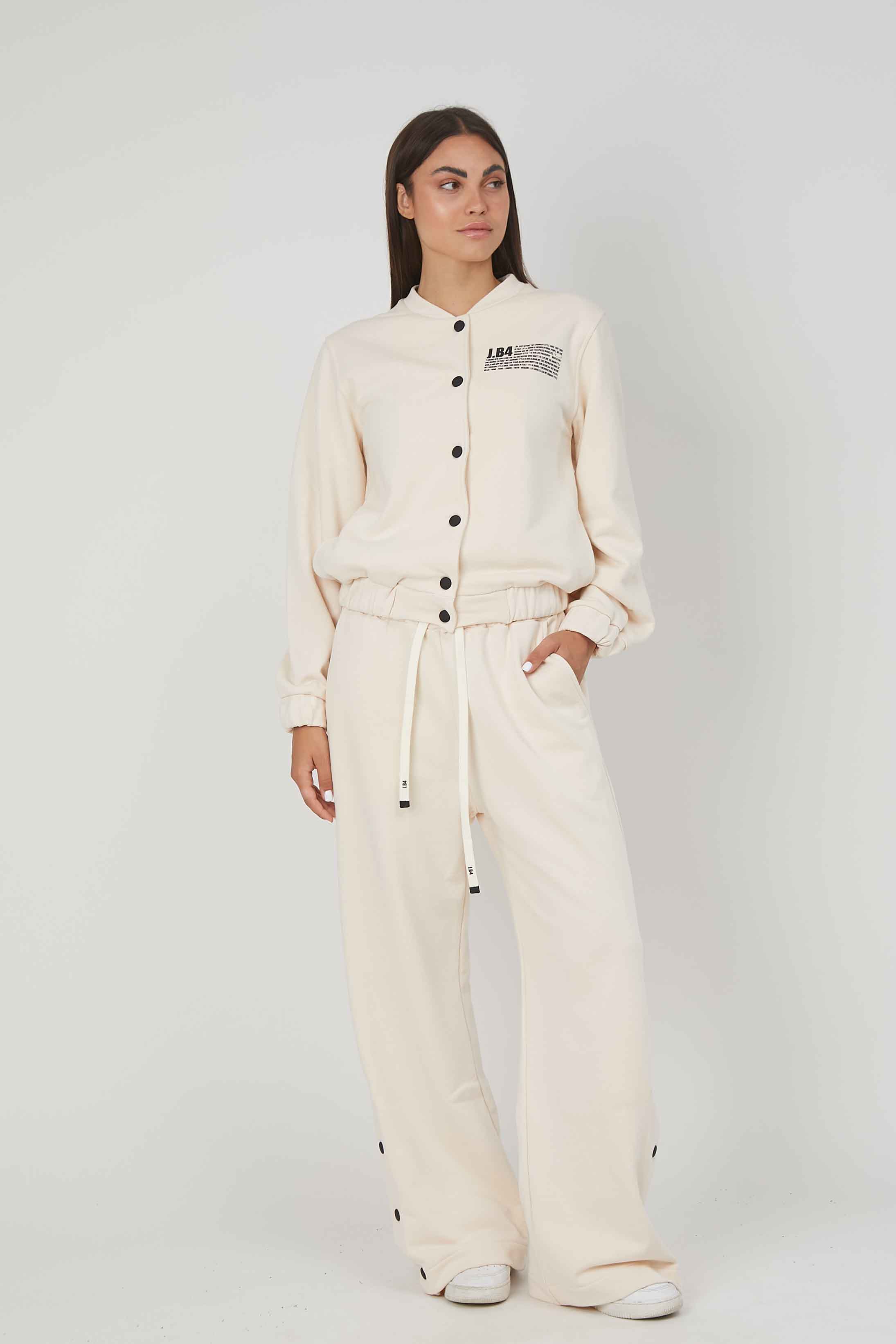 CREAM SIDED BUTTON SWEATH PANTS