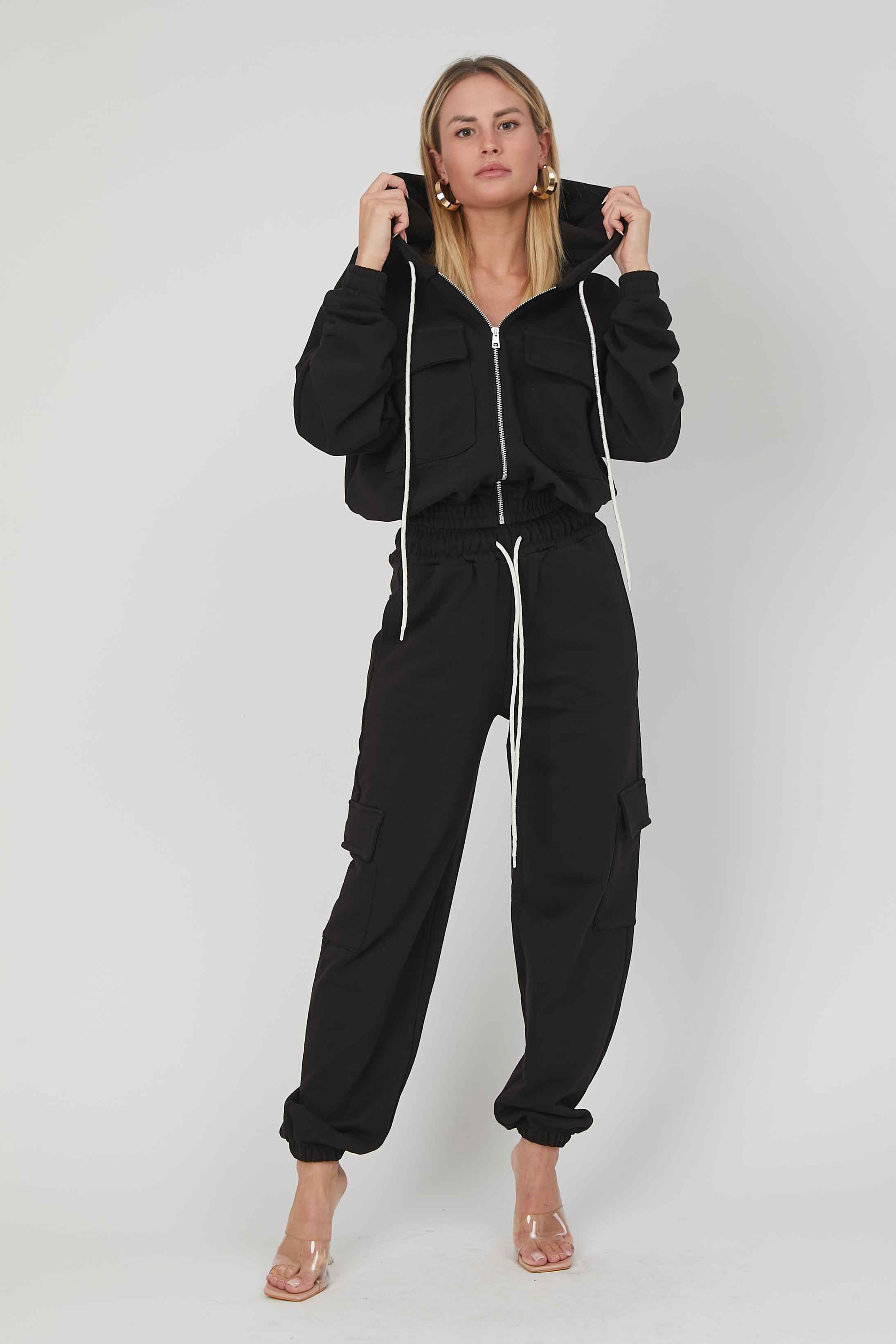 JOGGERS CARGO BLACK SWEATSHIRT