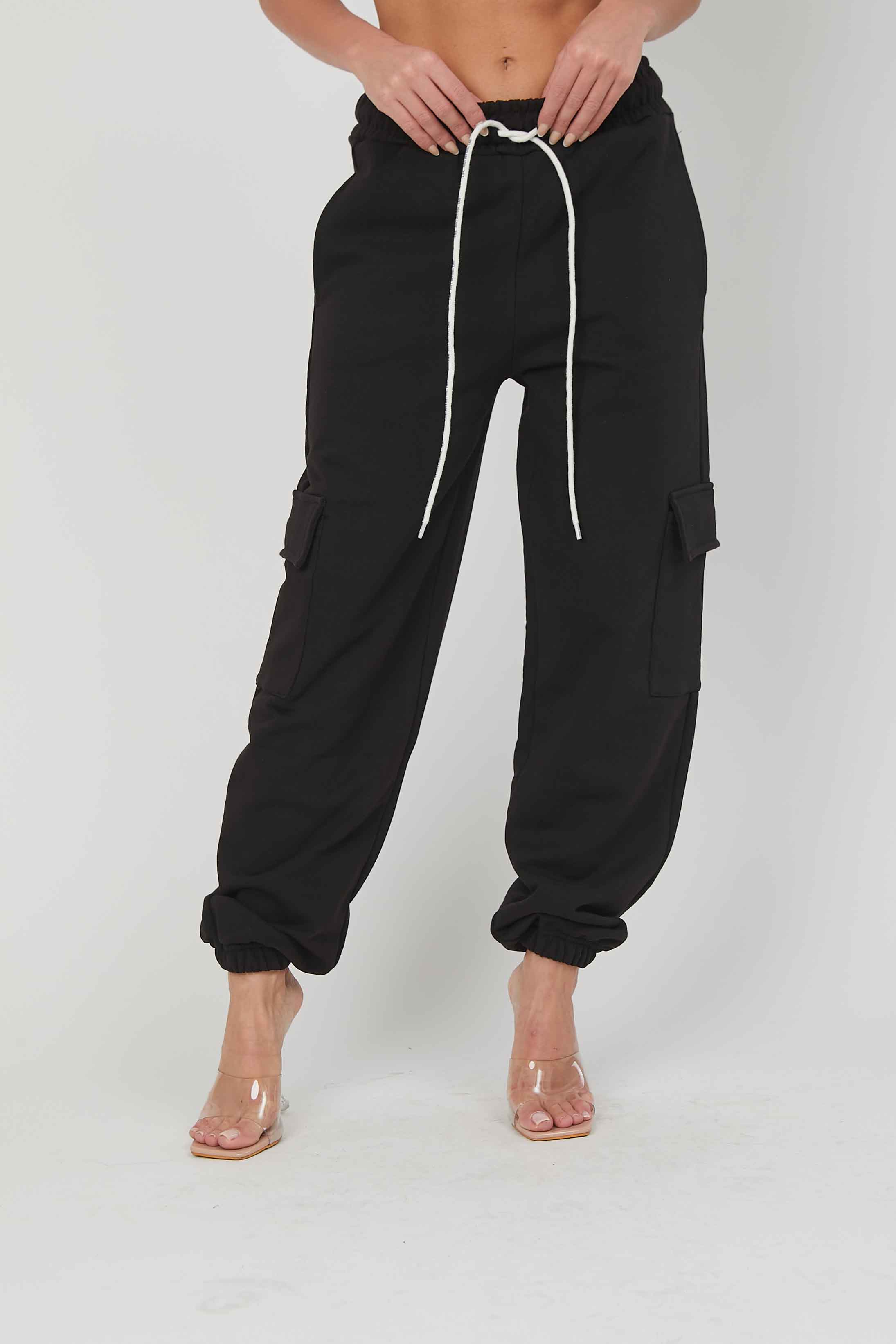JOGGERS CARGO BLACK SWEATSHIRT