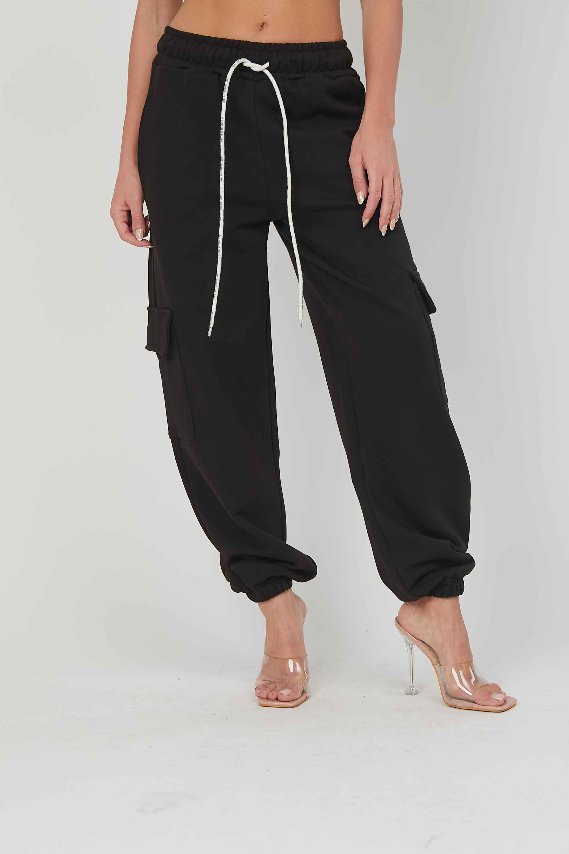 JOGGERS CARGO BLACK SWEATSHIRT