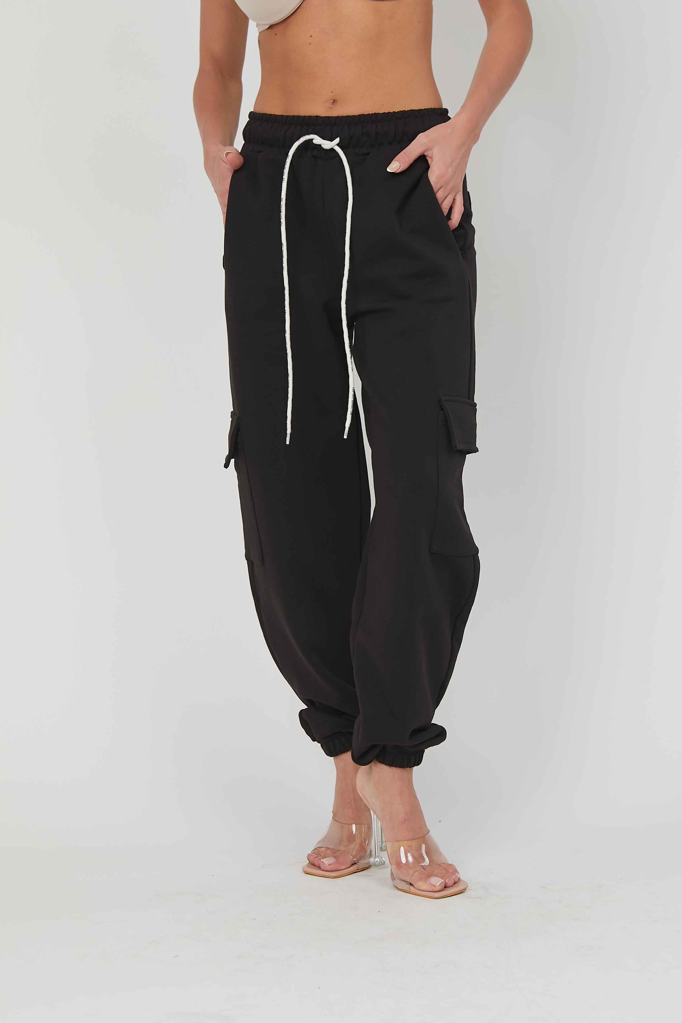 JOGGERS CARGO BLACK SWEATSHIRT