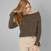 BROWN BOAT NECK SWEATER