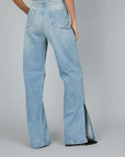 JEANS WIDE CHIARI CON SPACCO