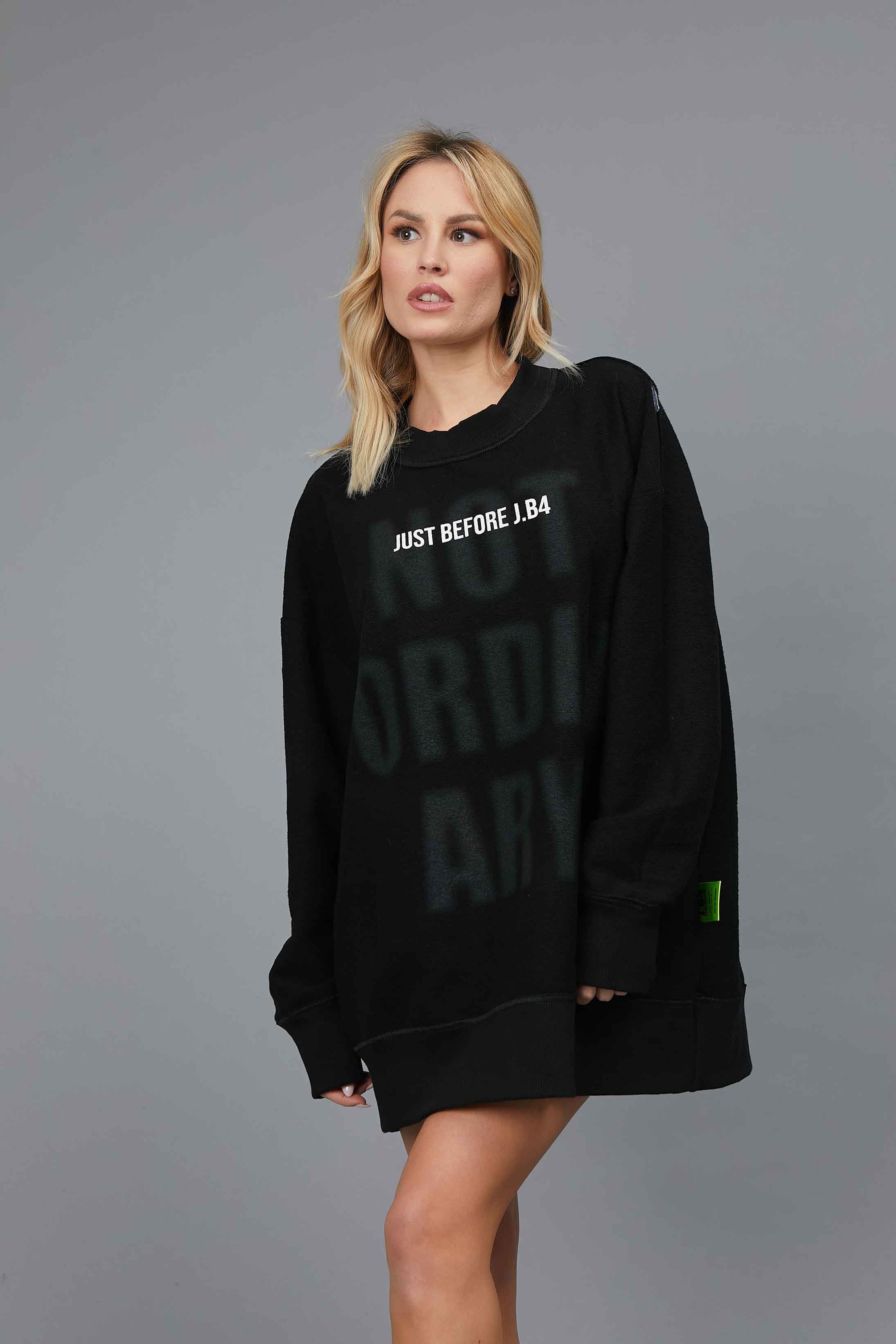 OVER B SIDE BLACK SWEATSHIRT