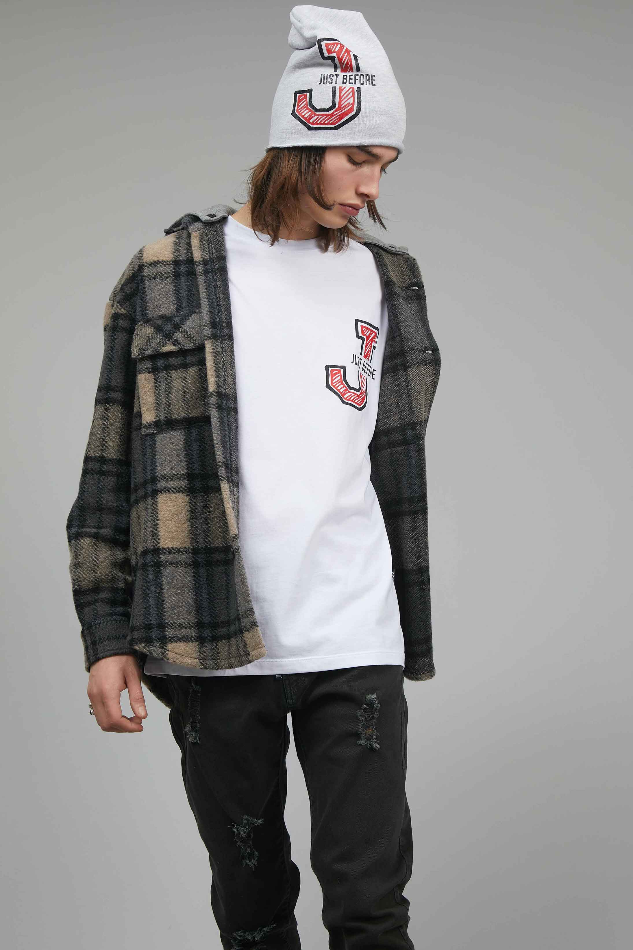 BEANIE GREY FELPA LOGO