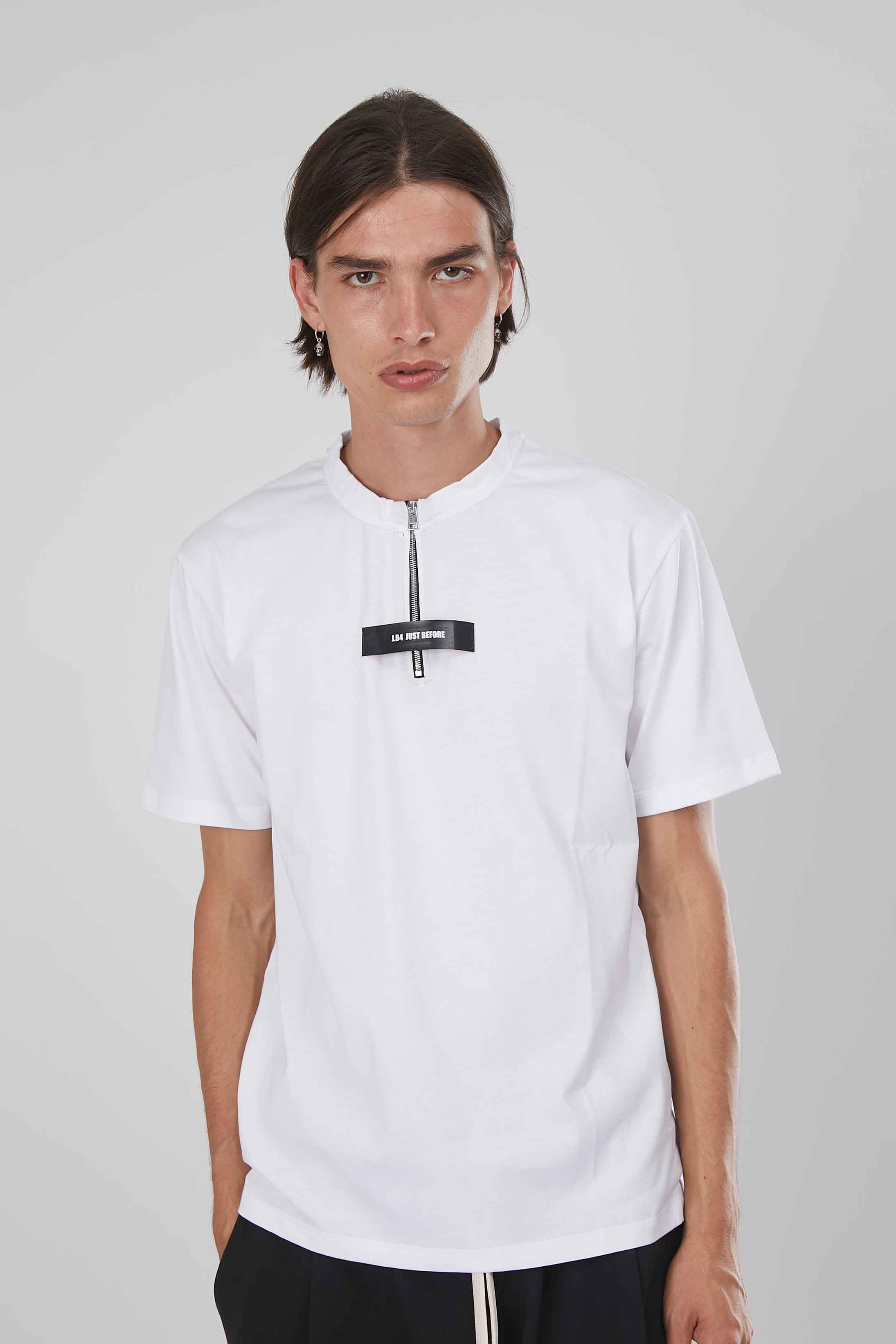 T-SHIRT ZIP CORTA ETICHETTA WHITE