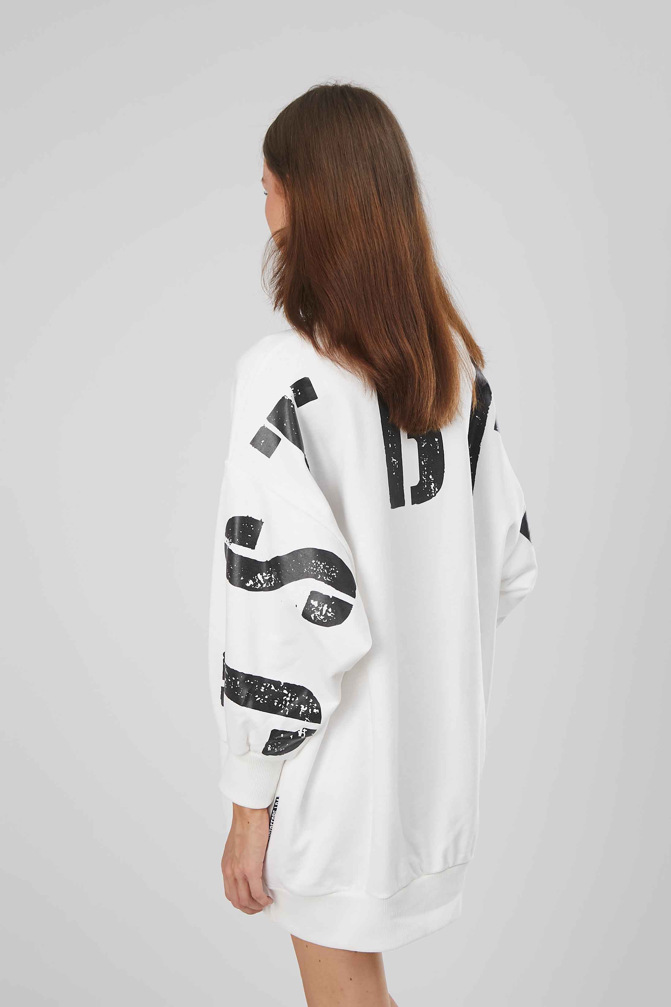 FELPA OVER JSTBFR4 WHITE