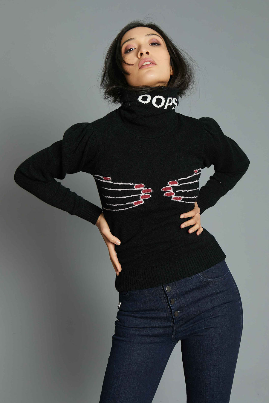 SLIM FIT SWEATER WITH BLACK INTARSIA HANDS